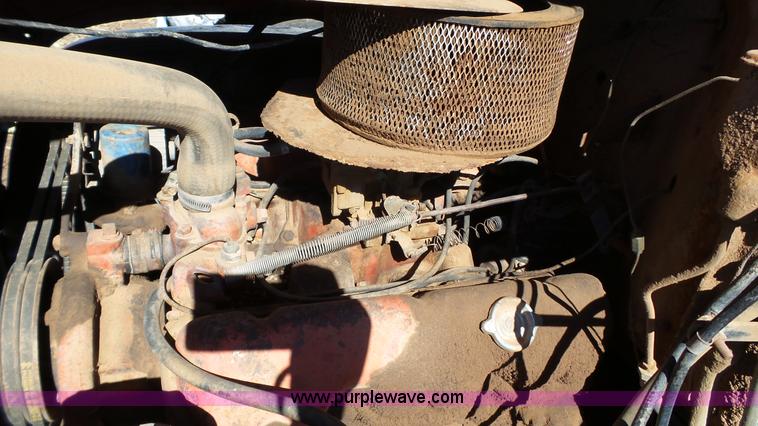 image for item J1269 1967 GMC 7500 truck cab and chassis