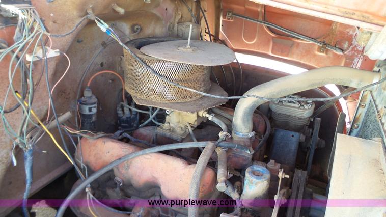 image for item J1269 1967 GMC 7500 truck cab and chassis