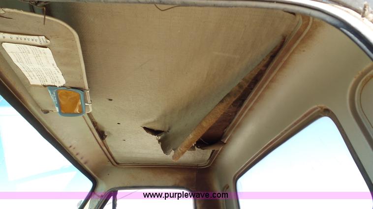 image for item J1269 1967 GMC 7500 truck cab and chassis