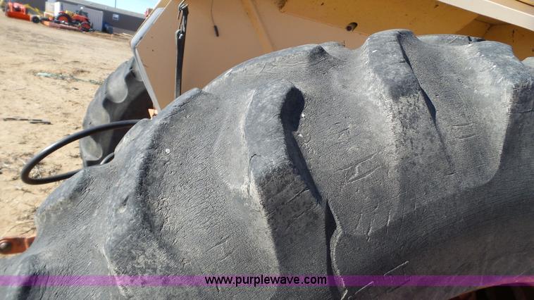 image for item J1282 Case 1370 tractor