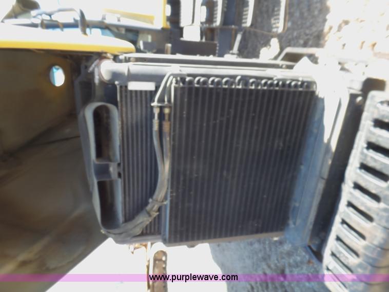 image for item J1285 1995 Caterpillar Challenger 45 tractor