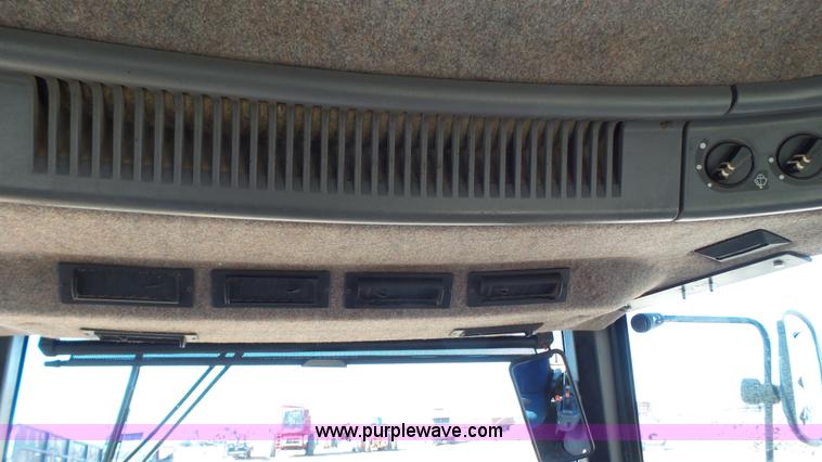 image for item J1285 1995 Caterpillar Challenger 45 tractor