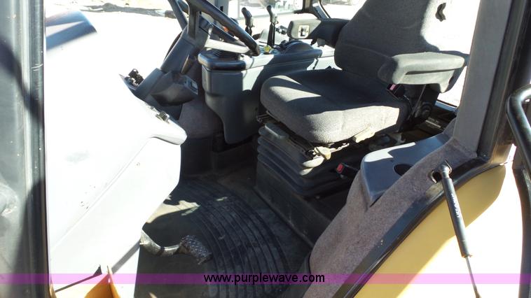 image for item J1294 1997 Caterpillar Challenger 55 tractor