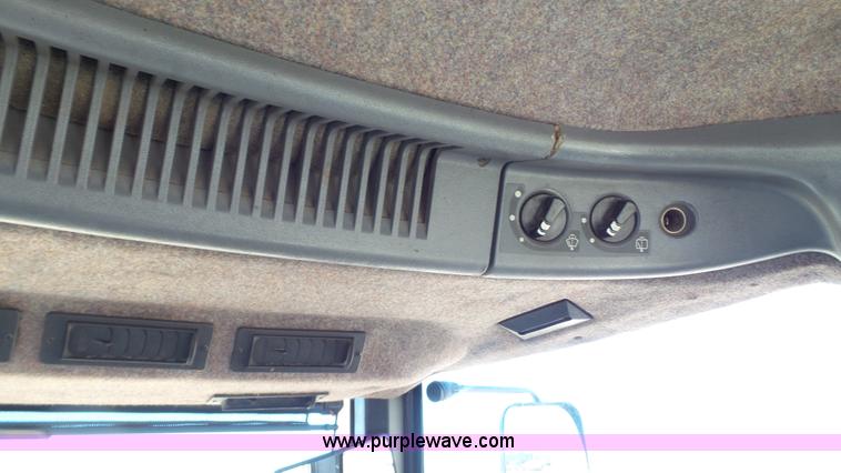 image for item J1294 1997 Caterpillar Challenger 55 tractor