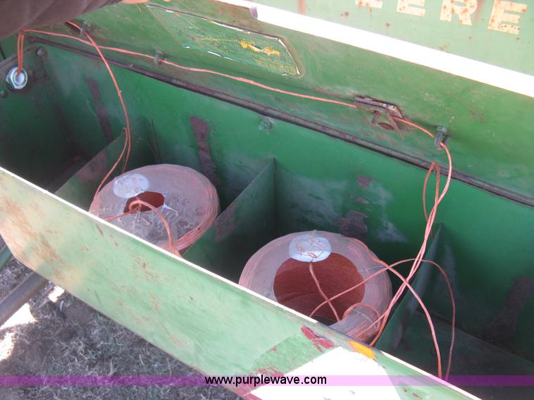 image for item J2885 John Deere 224T square baler