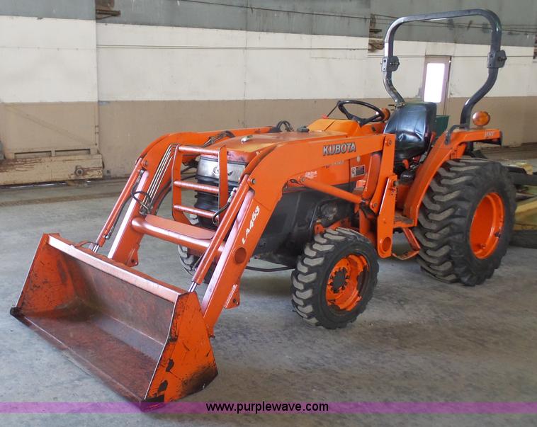 image for item J4688 2007 Kubota L3400D MFWD tractor