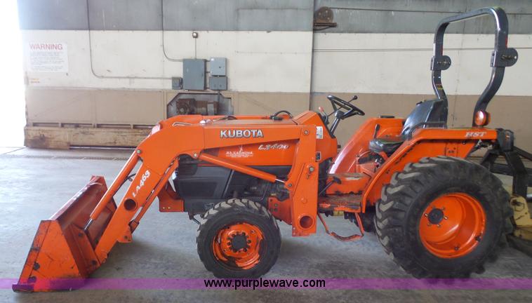 image for item J4688 2007 Kubota L3400D MFWD tractor