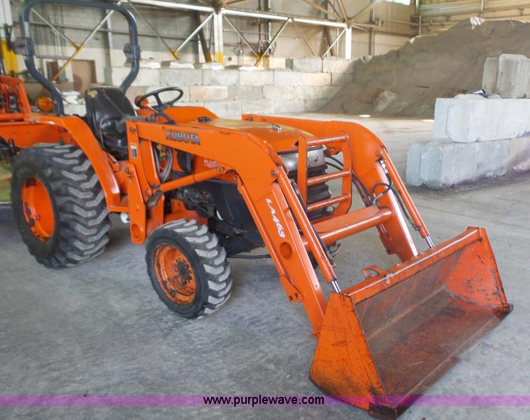 image for item J4688 2007 Kubota L3400D MFWD tractor
