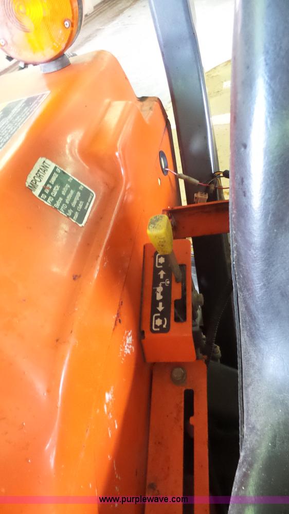 image for item J4688 2007 Kubota L3400D MFWD tractor