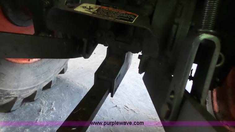 image for item J4688 2007 Kubota L3400D MFWD tractor