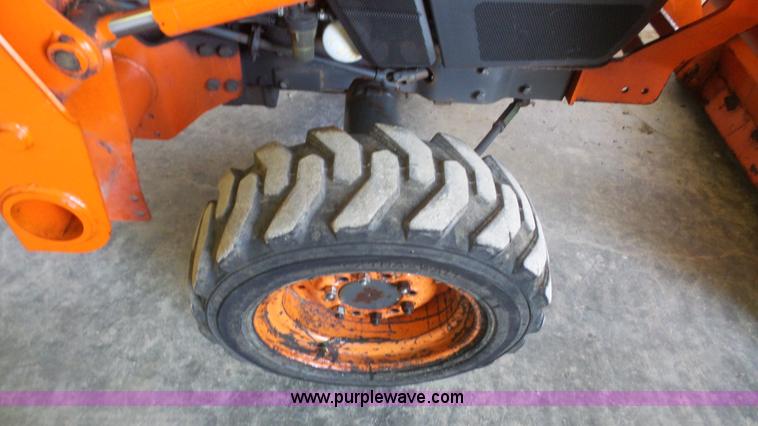 image for item J4688 2007 Kubota L3400D MFWD tractor