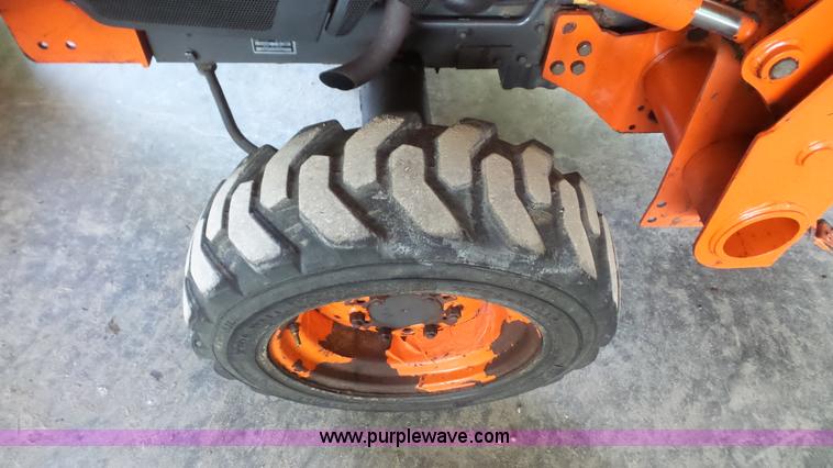 image for item J4688 2007 Kubota L3400D MFWD tractor