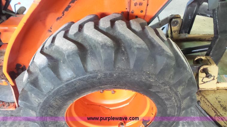 image for item J4688 2007 Kubota L3400D MFWD tractor