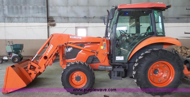 image for item J4689 2010 Kubota M7040D MFWD tractor