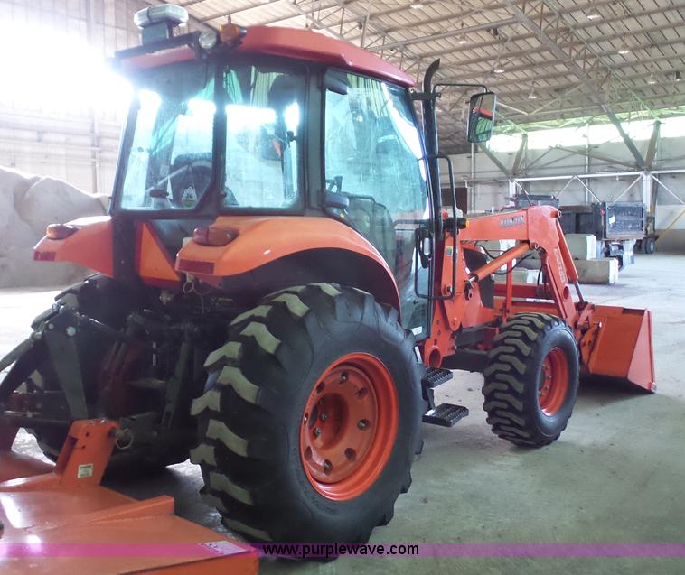 image for item J4689 2010 Kubota M7040D MFWD tractor