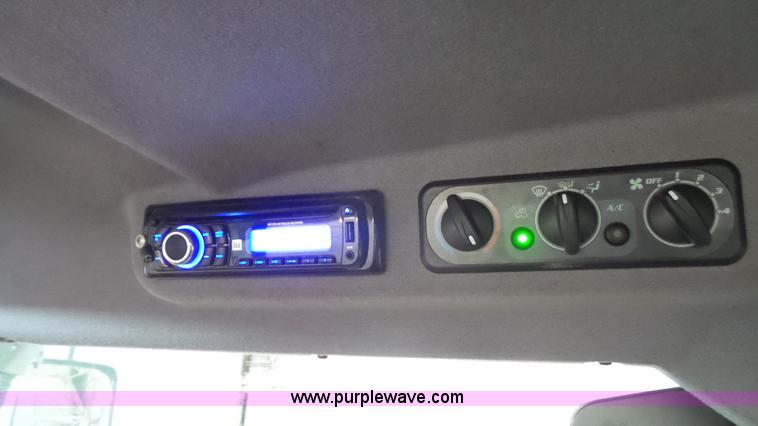 image for item J4689 2010 Kubota M7040D MFWD tractor