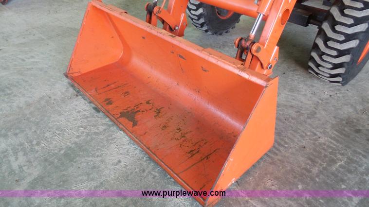 image for item J4689 2010 Kubota M7040D MFWD tractor