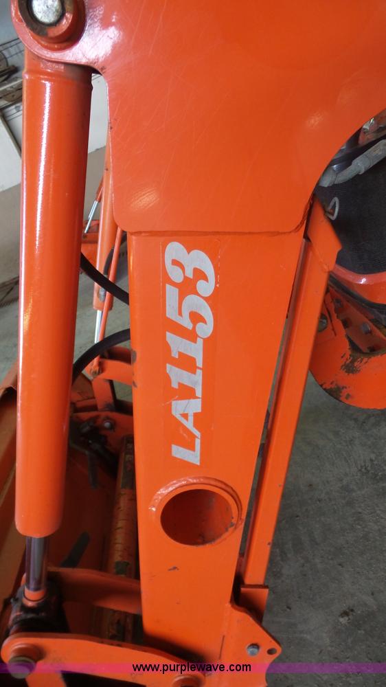 image for item J4689 2010 Kubota M7040D MFWD tractor