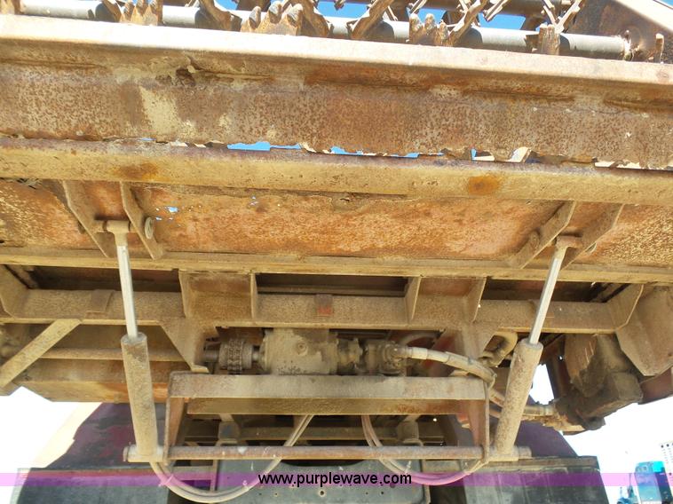 image for item J6230 1989 Ford LA9000 AeroMax 106 manure spreader truck