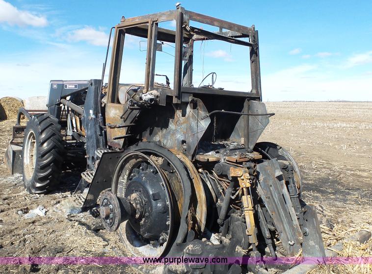 image for item J7289 Case IH 7140 tractor