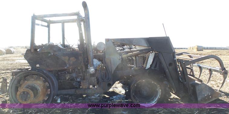 image for item J7289 Case IH 7140 tractor