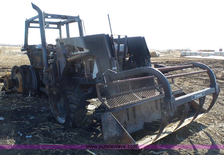 image for item J7289 Case IH 7140 tractor