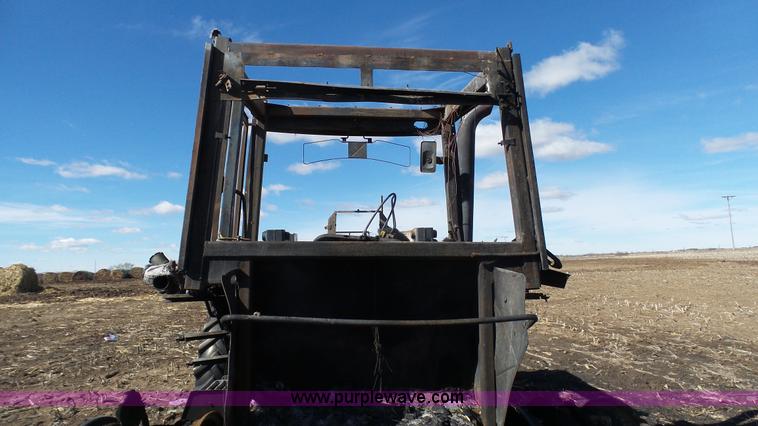 image for item J7289 Case IH 7140 tractor