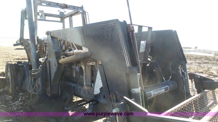 image for item J7289 Case IH 7140 tractor