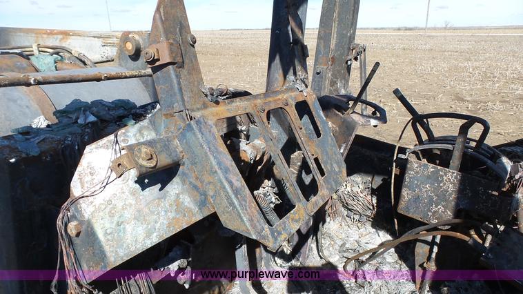 image for item J7289 Case IH 7140 tractor