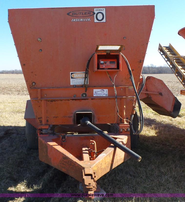 Butler/Oswalt 2840 Ensilmixer feed mixer in Chanute, KS Item J7671