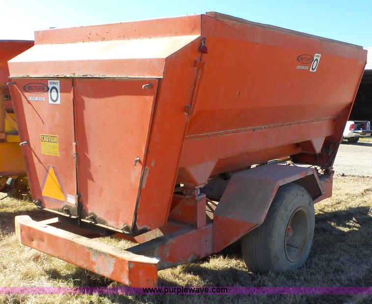 image for item J7671 Butler/Oswalt 2840 Ensilmixer feed mixer