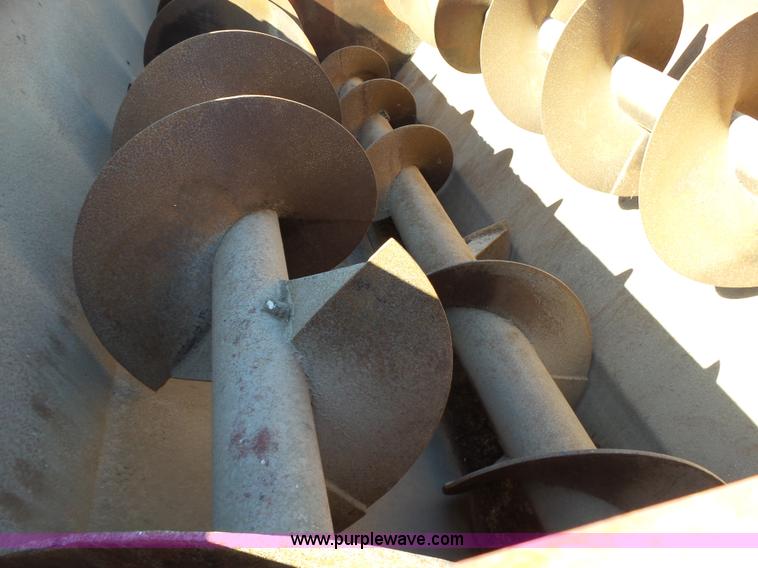 image for item J7671 Butler/Oswalt 2840 Ensilmixer feed mixer