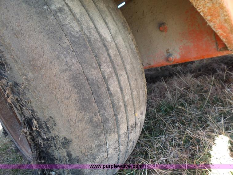 image for item J7671 Butler/Oswalt 2840 Ensilmixer feed mixer