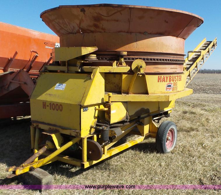 image for item J7672 HayBuster Big Bite H1000 bale processor