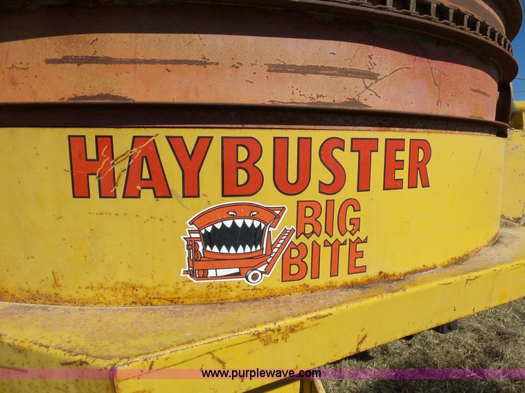 image for item J7672 HayBuster Big Bite H1000 bale processor