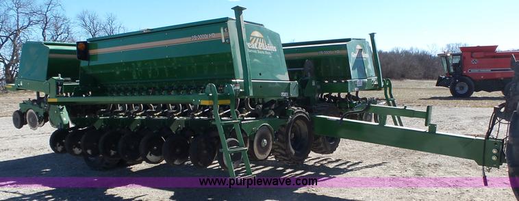 image for item J7673 2013 Great Plains 3S-3000HD grain drill