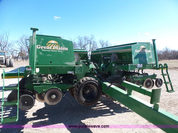 image for item J7673 2013 Great Plains 3S-3000HD grain drill