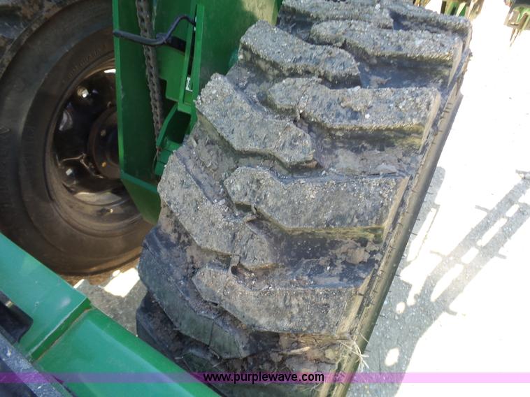 image for item J7673 2013 Great Plains 3S-3000HD grain drill