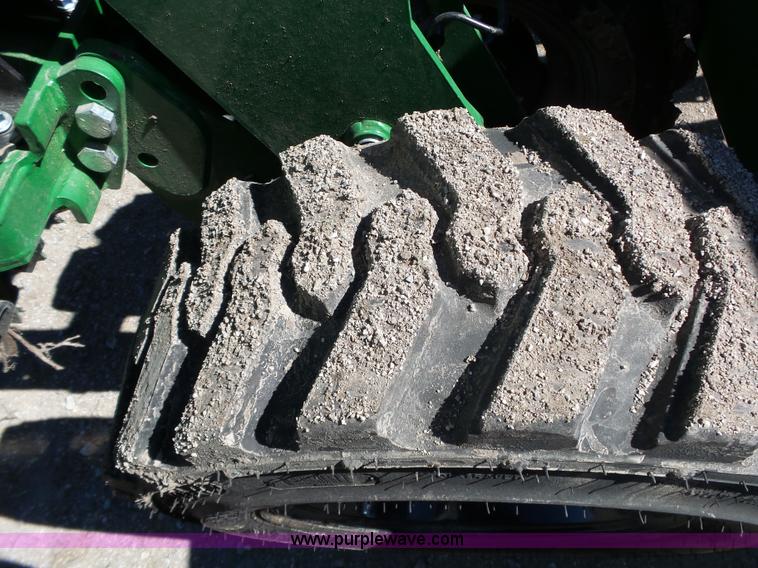 image for item J7673 2013 Great Plains 3S-3000HD grain drill