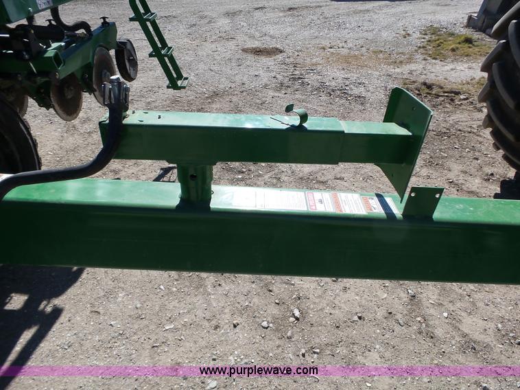 image for item J7673 2013 Great Plains 3S-3000HD grain drill