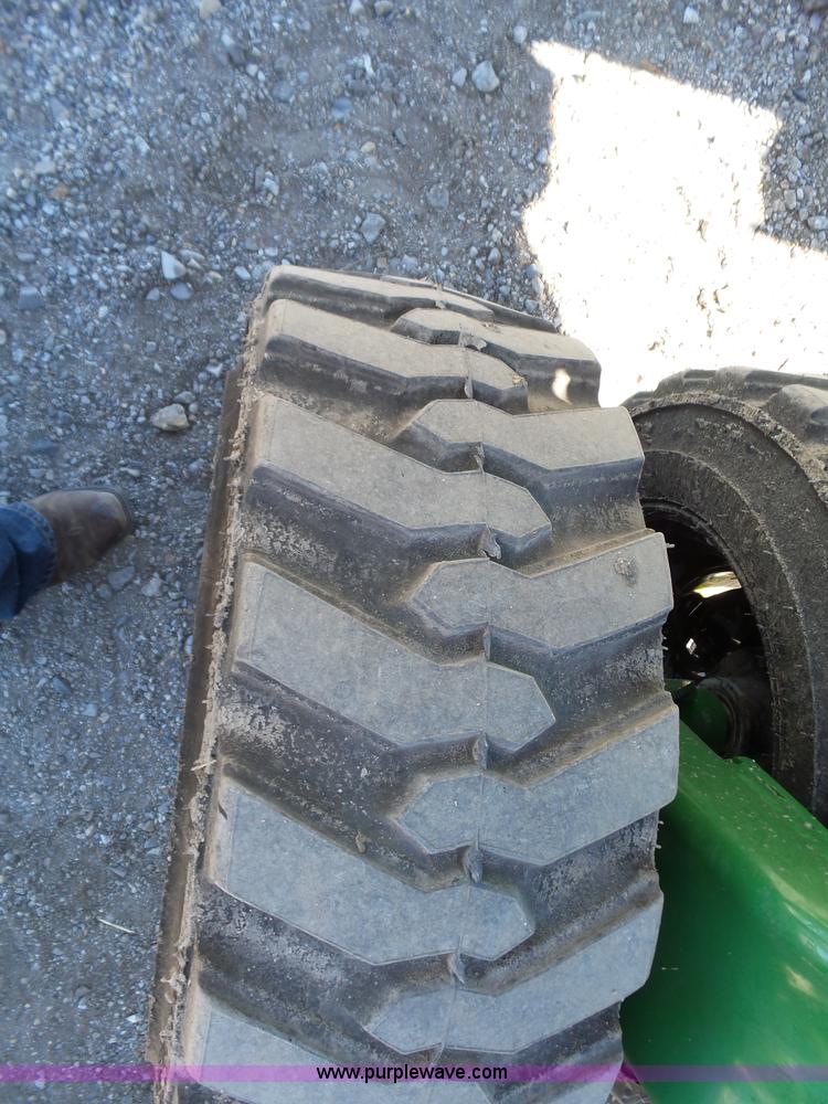 image for item J7673 2013 Great Plains 3S-3000HD grain drill