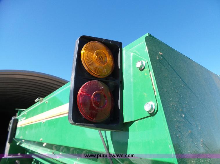 image for item J7673 2013 Great Plains 3S-3000HD grain drill