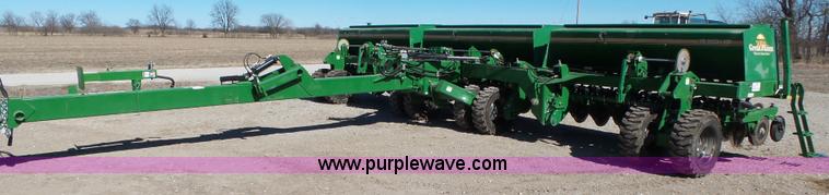 image for item J7673 2013 Great Plains 3S-3000HD grain drill