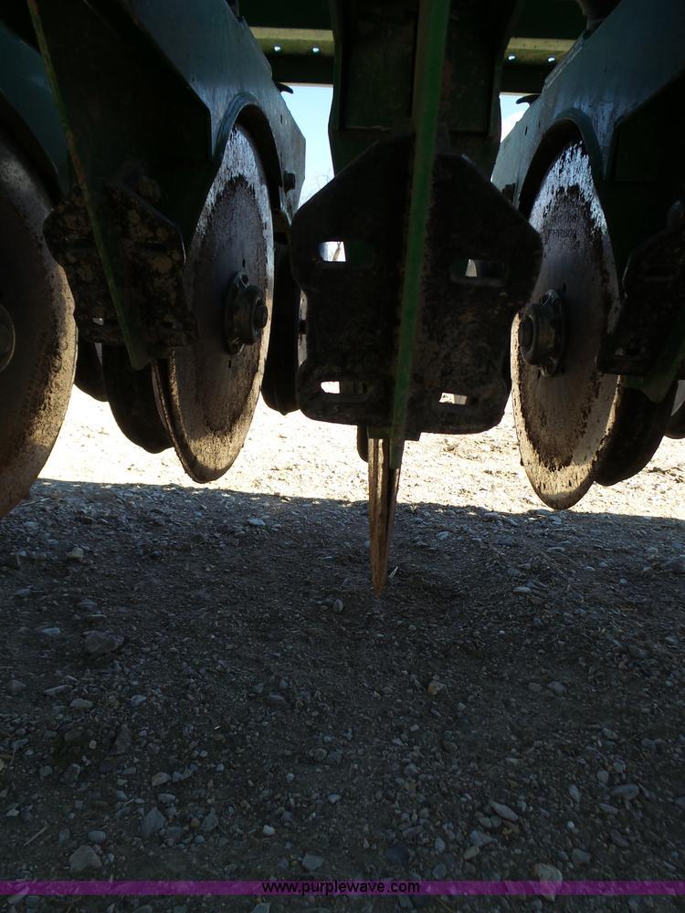 image for item J7673 2013 Great Plains 3S-3000HD grain drill