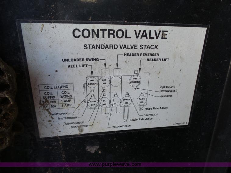 image for item J7674 2003 Massey-Ferguson 9790 RWA combine