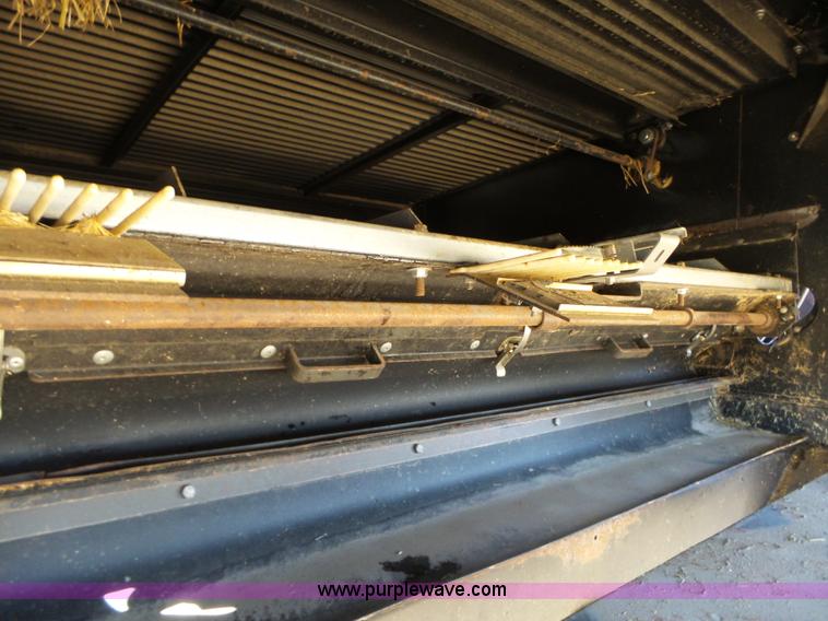 image for item J7674 2003 Massey-Ferguson 9790 RWA combine