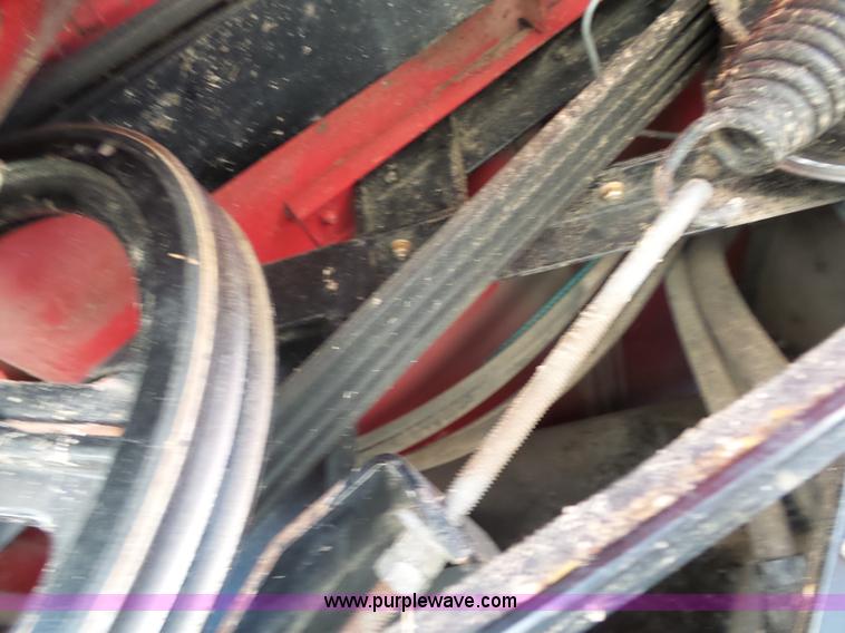 image for item J7674 2003 Massey-Ferguson 9790 RWA combine