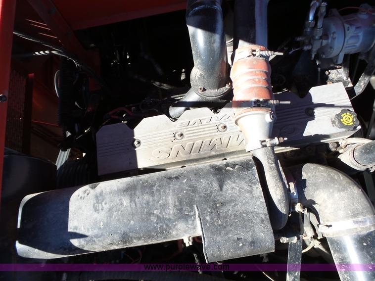 image for item J7674 2003 Massey-Ferguson 9790 RWA combine