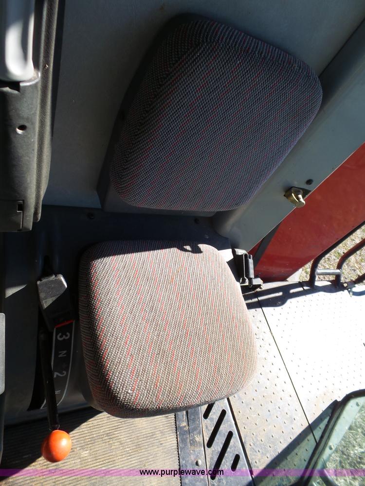 image for item J7674 2003 Massey-Ferguson 9790 RWA combine