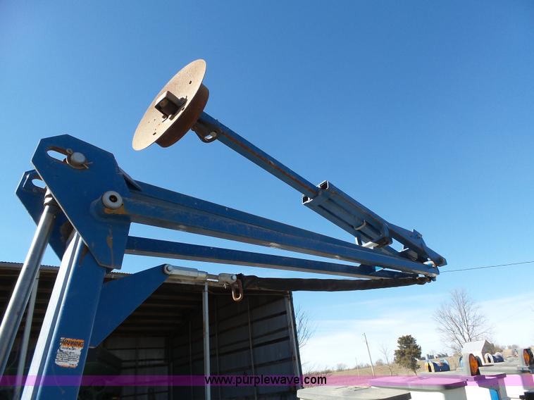 image for item J7675 2010 Kinze 3200 no-till planter